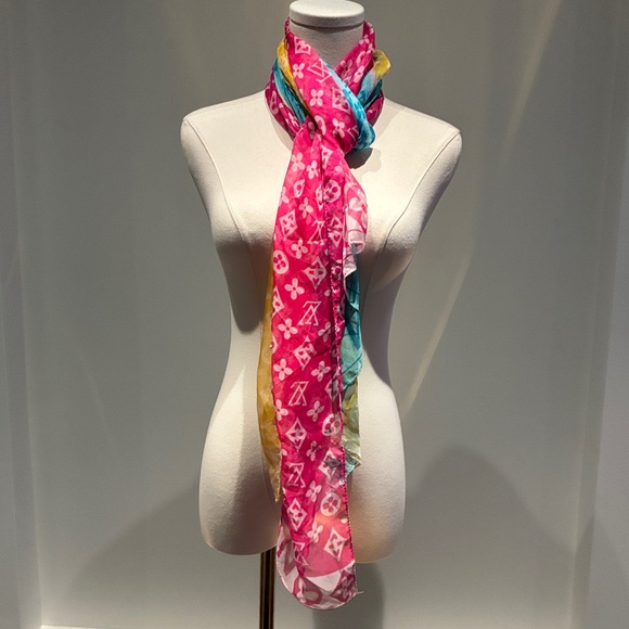 Colorful Scarf - Picture 2 of 3